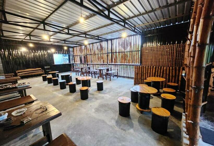 호텔 Omah Pandhoek Family Syariah By Stayku