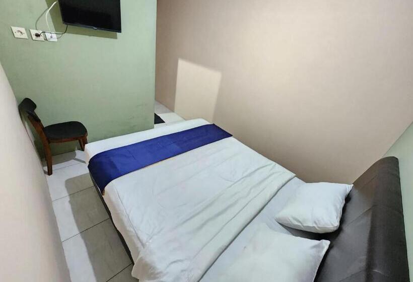 호텔 Omah Pandhoek Family Syariah By Stayku