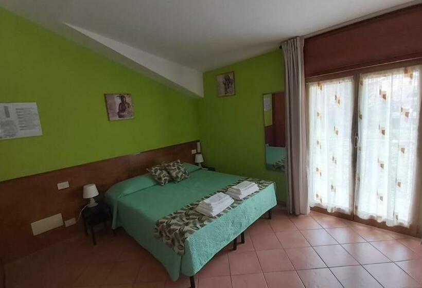 בית מלון כפרי Orso Momo