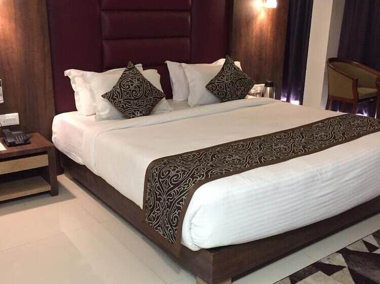 Отель Shiv Palace