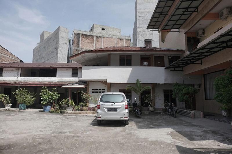 فندق Spot On 2200  Gunung Sari