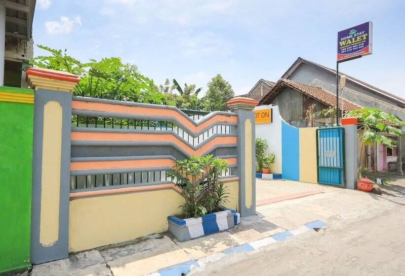 Отель Spot On 2440 Wallet Family Residence Syariah
