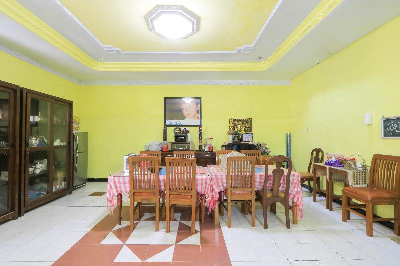 Отель Spot On 2440 Wallet Family Residence Syariah