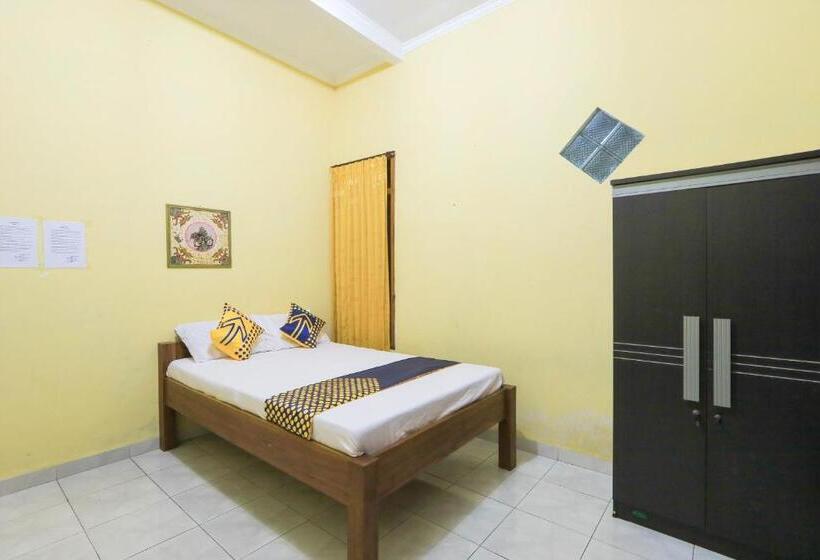 Отель Spot On 2440 Wallet Family Residence Syariah