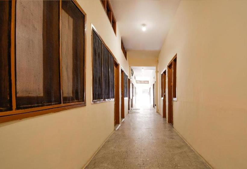 호텔 Spot On 65460  Gulmohar