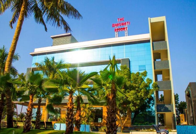 فندق The Bhagwati Resort