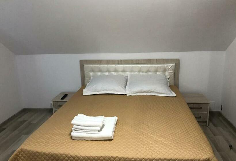 پانسیون Casa Todea
