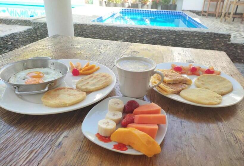 پانسیون Manakin Tayrona