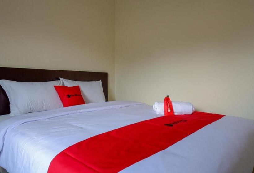 پانسیون Reddoorz Near Stadion 45 Karanganyar