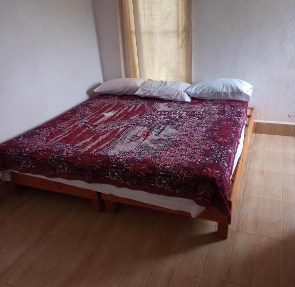 Пансион Room In Guest Room   Lodging And Camping The Island