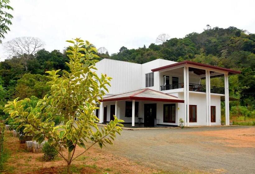 بنسيون Wingate Hotel Wilgamuwa