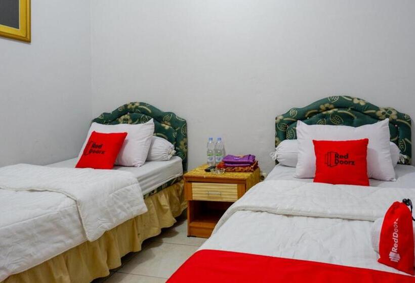 Reddoorz @ Hotel Aulia Majene