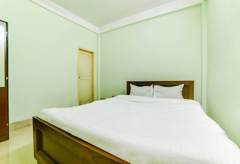 Spot On 62000 Hotel The Raj Palace