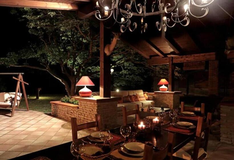 مبيت وإفطار I Lari Castel Del Monte