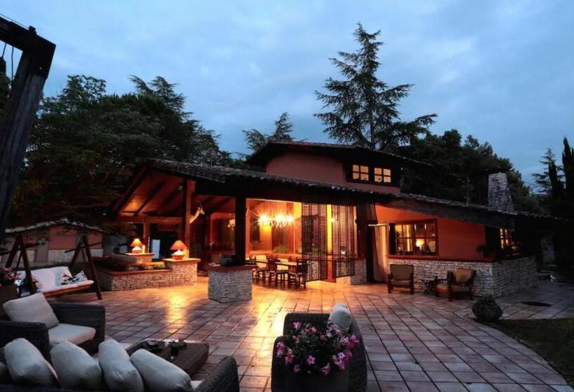 مبيت وإفطار I Lari Castel Del Monte