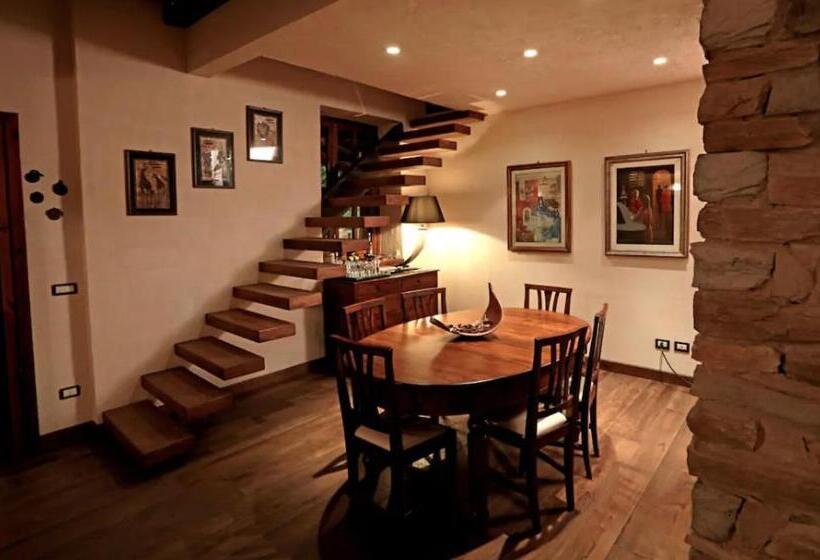 مبيت وإفطار I Lari Castel Del Monte