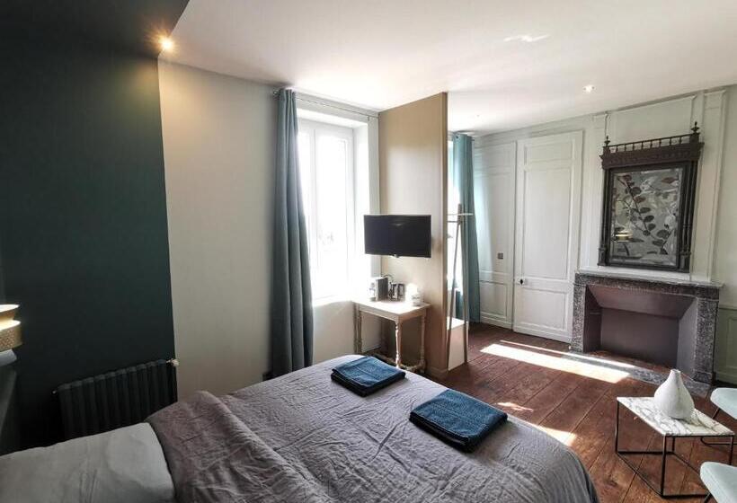 住宿加早餐  Manoir Des Carreaux Chambres D'hôtes