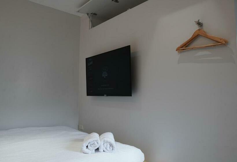 مبيت وإفطار Radlett Residences Hotel   Tuguegarao