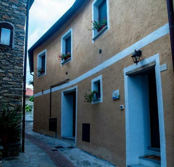Отель Agriturismo De Ferrari