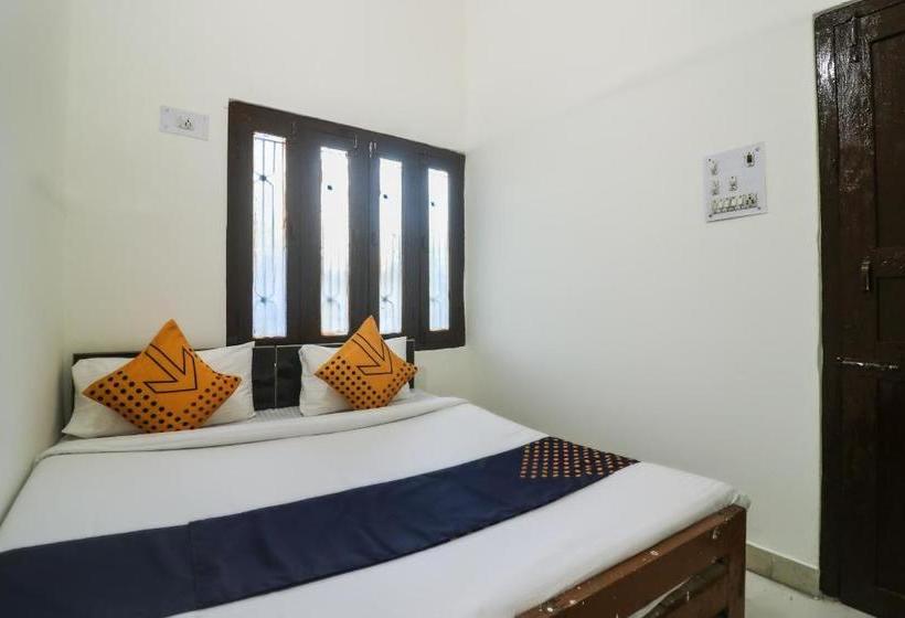 فندق Spot On 62999  Priyanka Tourist Lounge