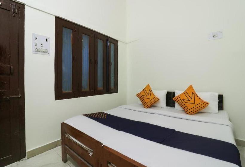 فندق Spot On 62999  Priyanka Tourist Lounge