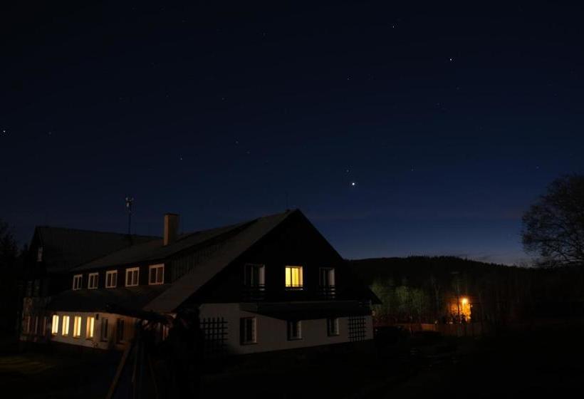 膳宿费 Chata Na Souši