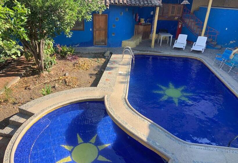 پانسیون Hostal Jardín Escondido