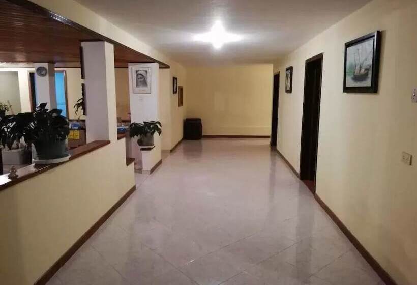 פנסיון Hostel La Abuela