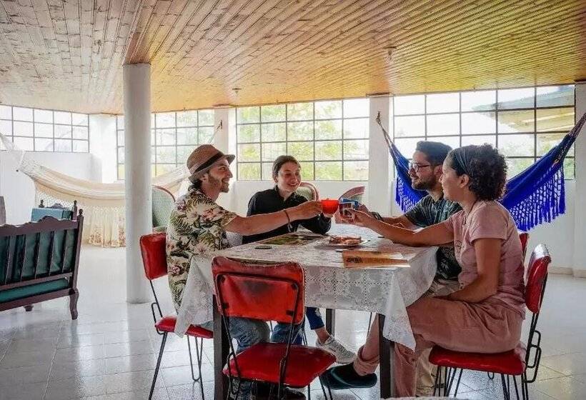 פנסיון Hostel La Abuela
