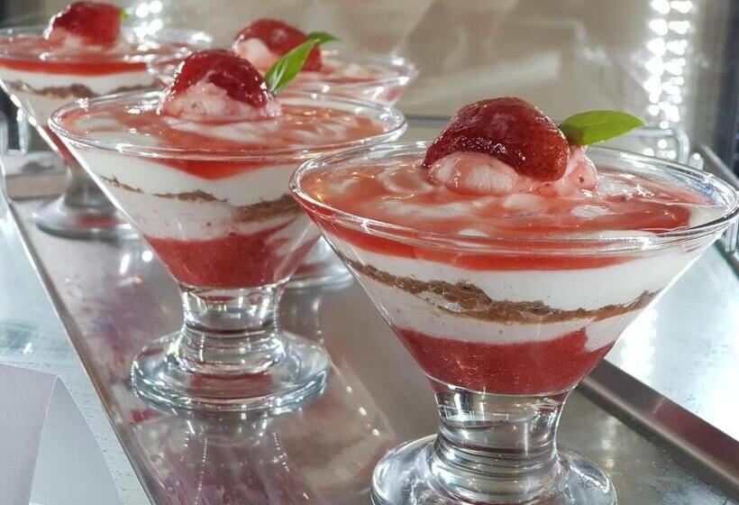 پانسیون Kavárna A Penzion Reichl