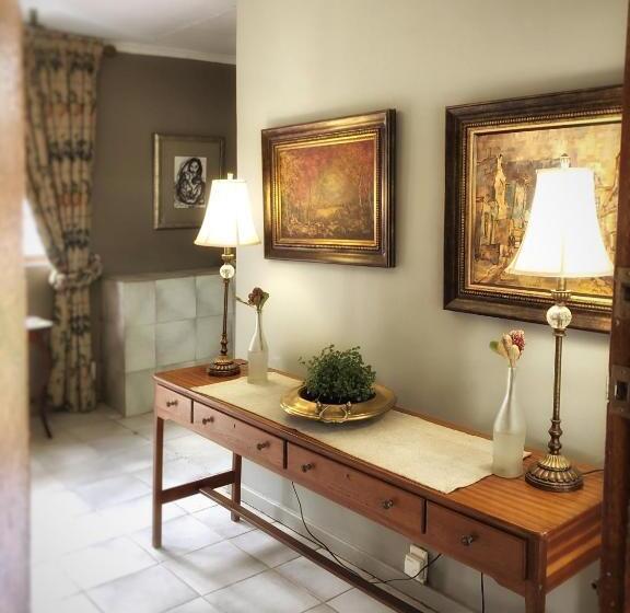 بنسيون Louvre Guesthouse