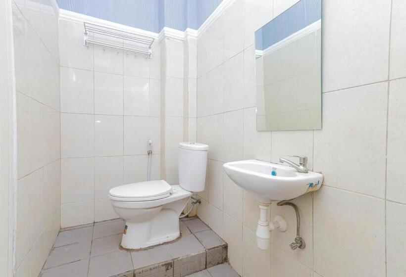 Urbanview Hotel Syariah Near Gelora Delta Sidoarjo