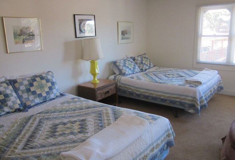 Bed and Breakfast Dodgeton Creek Inn
