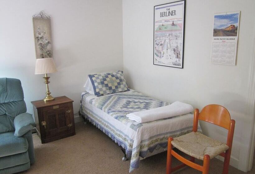 Bed and Breakfast Dodgeton Creek Inn