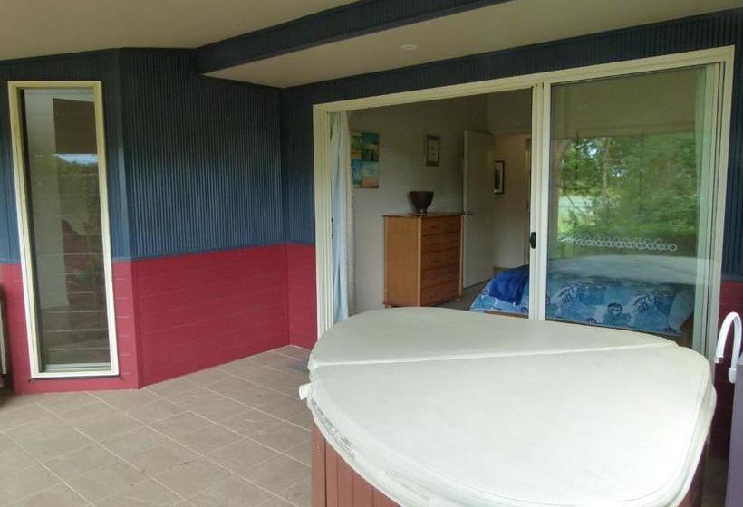 مبيت وإفطار Lake Russell Lakeside Retreat