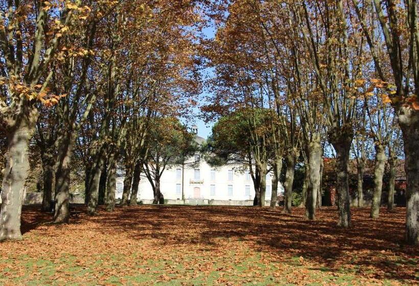 مبيت وإفطار Les Chambres D Eugénie