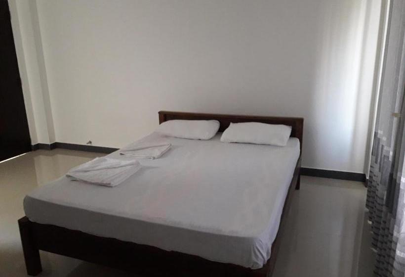 בית מלון כפרי Kanora Lake Resort