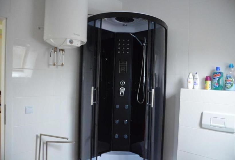 ホテル Lekoma Pension