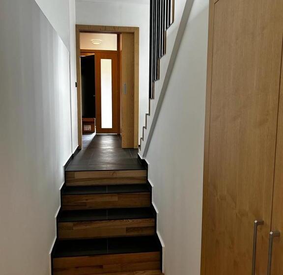 בית מלון כפרי Palace Resort Jíloviště