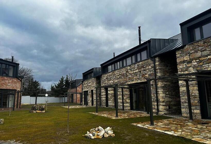 בית מלון כפרי Palace Resort Jíloviště