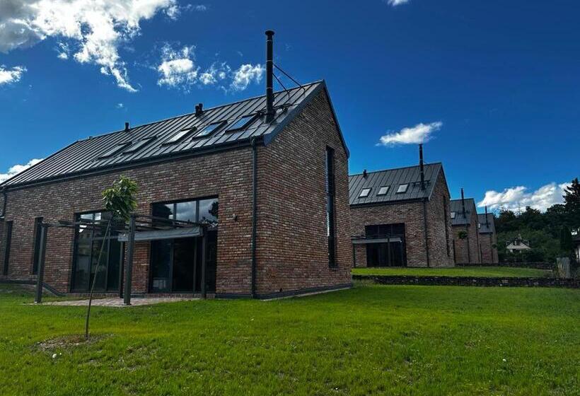 בית מלון כפרי Palace Resort Jíloviště