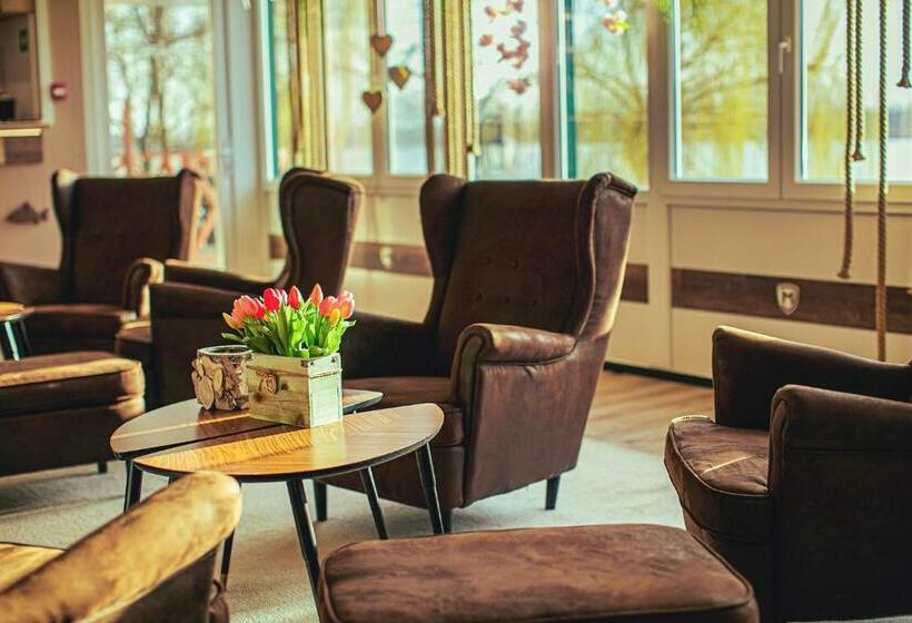 酒店 Mártoni Resort & Restaurant