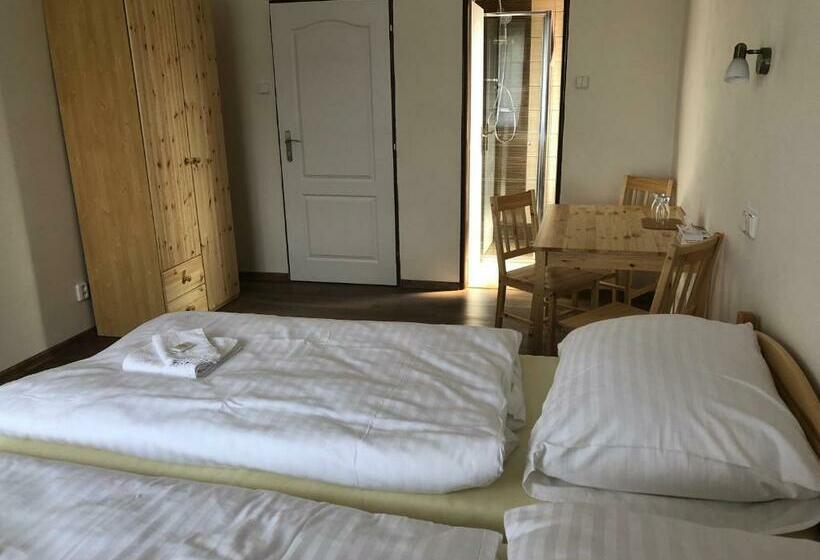 Пансион Penzion Hvězda Restaurace Dočasně Uzavřena