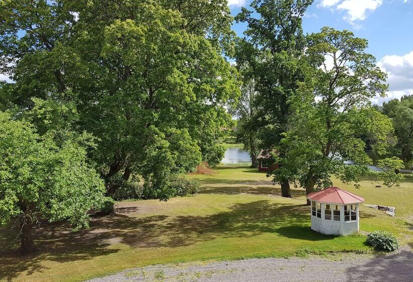 فندق صغير Kolbäcks Gästgivaregård