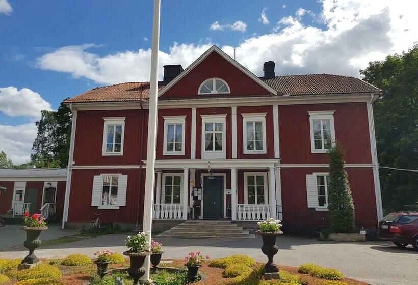 فندق صغير Kolbäcks Gästgivaregård