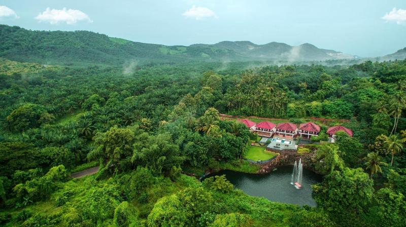 אתר נופש Athirapally Green Trees