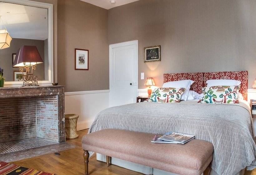 צימר Château Des Grotteaux