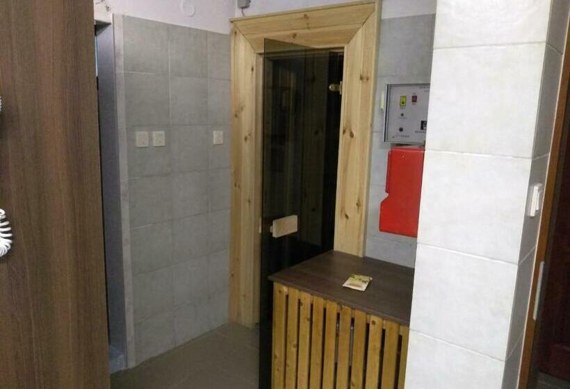 مبيت وإفطار Odvaskő étterem és Panzió