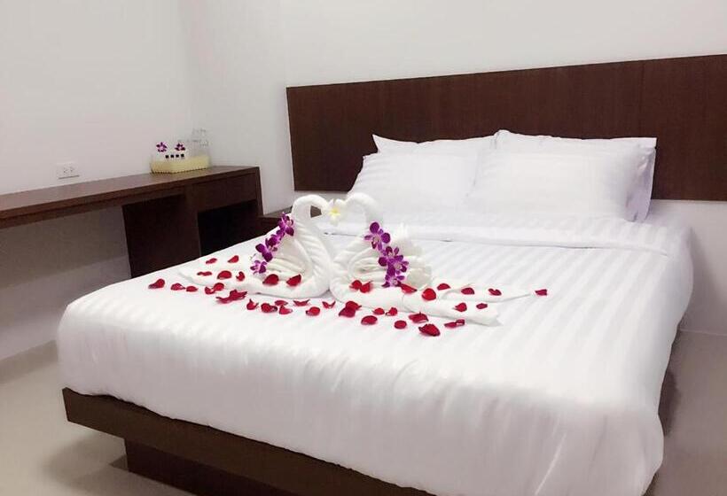 هتل Nava Grand