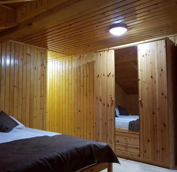 پانسیون Cabana Sarmis Costesti